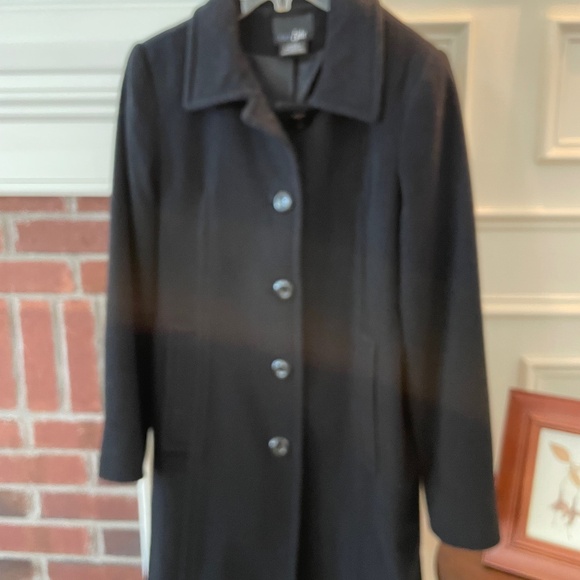 Lovely Women’s Black Wool CoatSize PS - Picture 1 of 6